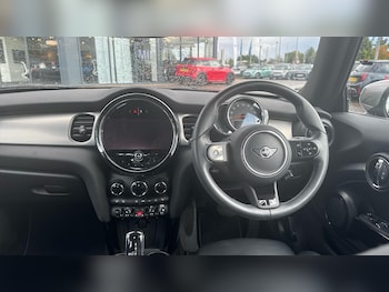 Used MINI Hatch 2023 for sale - 75709376: Photo