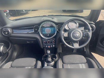 Used MINI Convertible 2021 for sale - 75709361: Photo