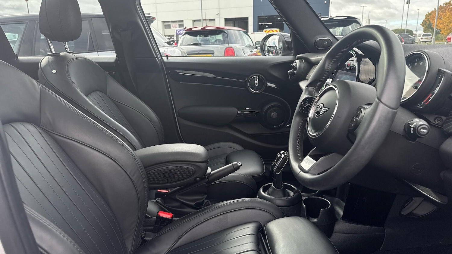 Used MINI Hatch 2023 for sale - 76271528: Photo 11