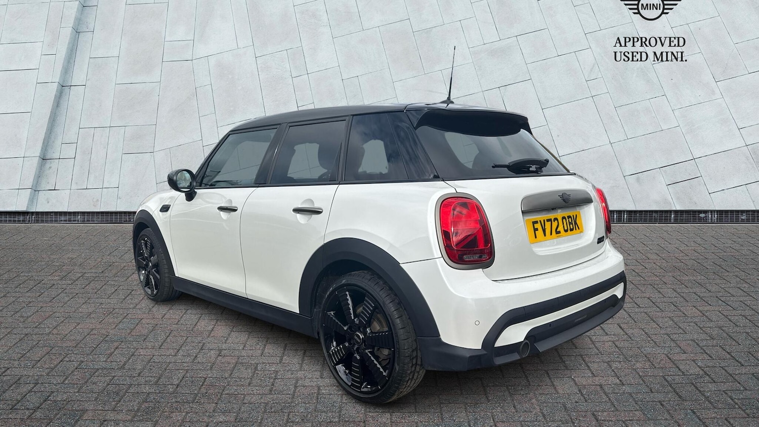 Used MINI Hatch 2023 for sale - 76271528: Photo 2