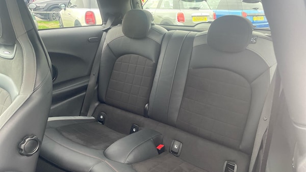 Used MINI Hatch 2021 for sale - 76271531: Photo 12