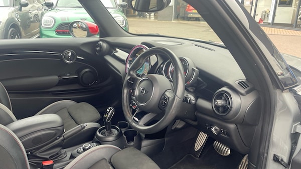 Used MINI Hatch 2021 for sale - 76271531: Photo 6