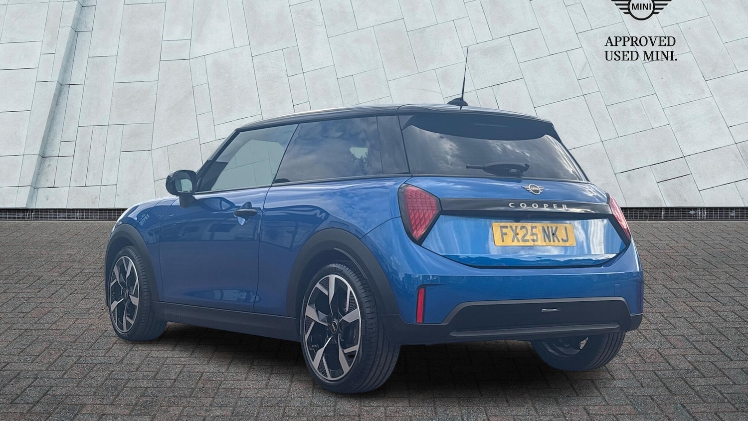 Used MINI Cooper 2025 for sale - 76837750: Photo 2