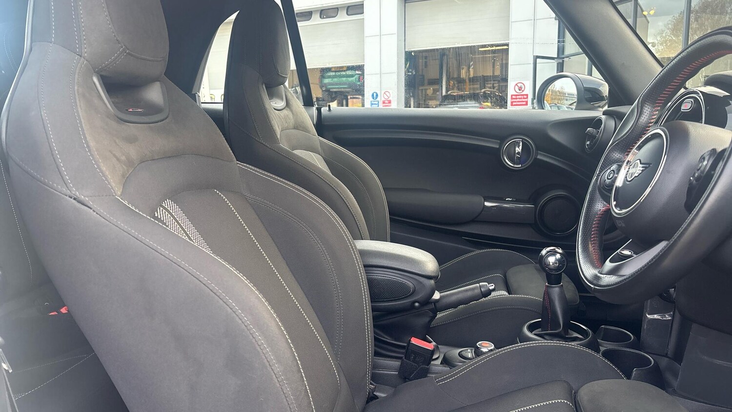 Used MINI Convertible 2020 for sale - 76389760: Photo 11