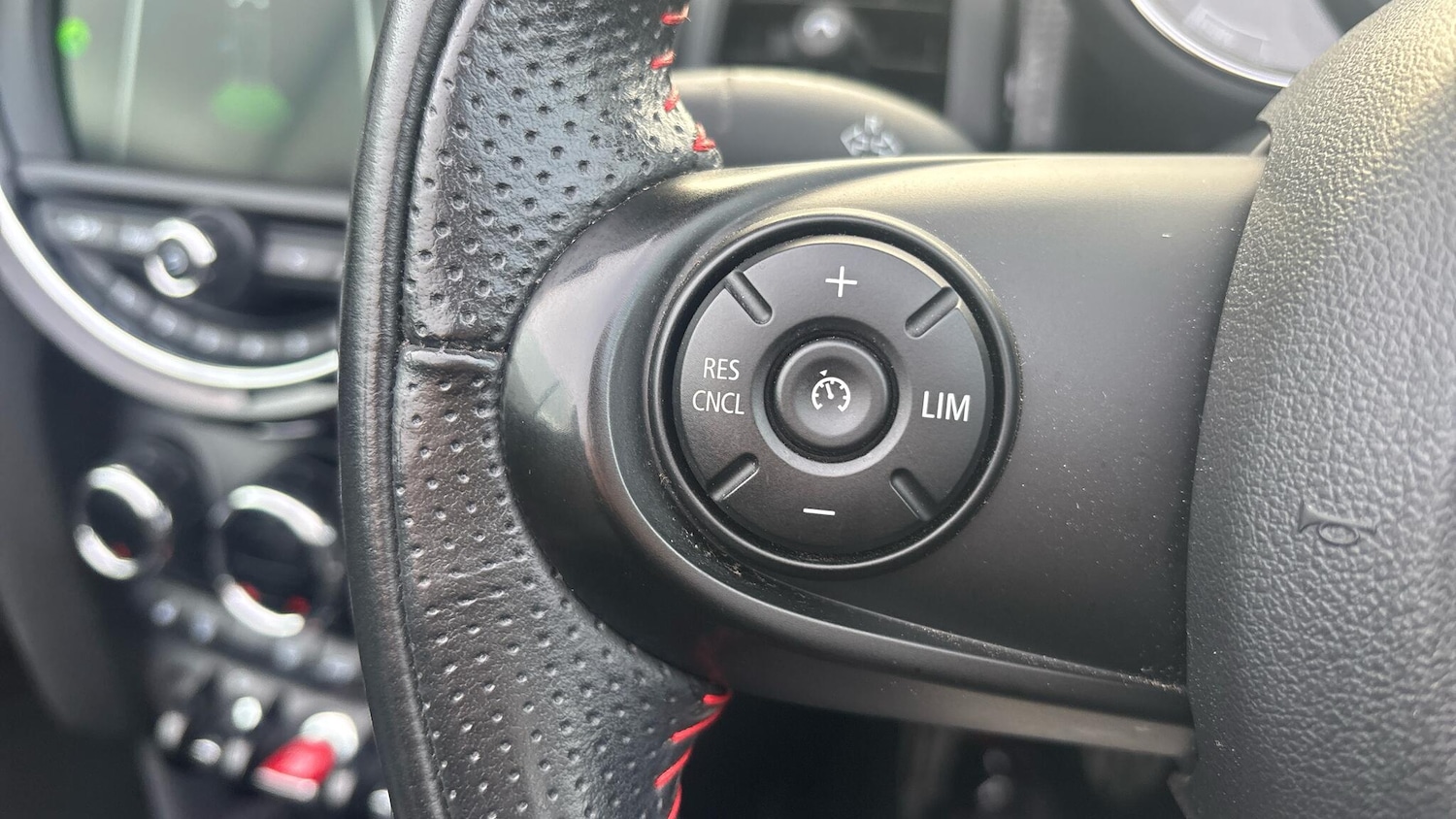 Used MINI Convertible 2020 for sale - 76389760: Photo 18