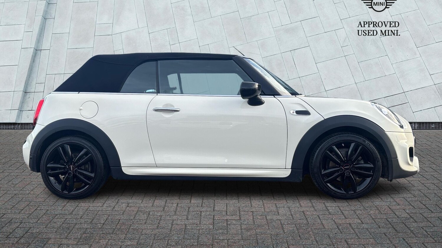 Used MINI Convertible 2020 for sale - 76389760: Photo 3