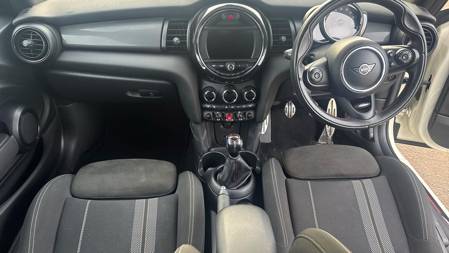 Used MINI Convertible 2020 for sale - 76389760: Photo 4