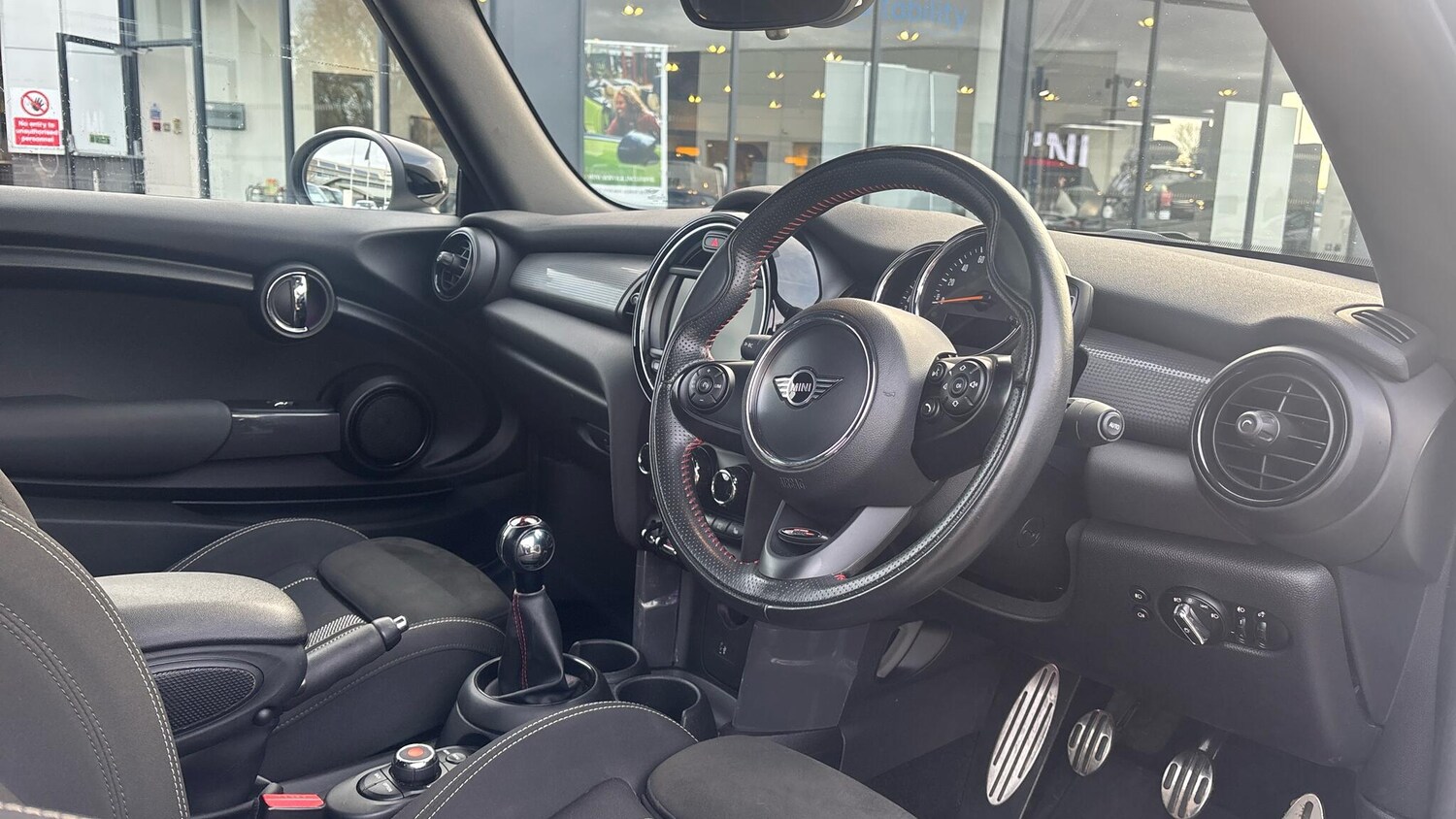 Used MINI Convertible 2020 for sale - 76389760: Photo 6