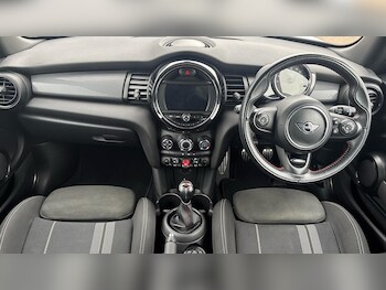 Used MINI Hatch 2019 for sale - 76073814: Photo