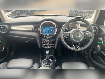 Used MINI Hatch 2019 for sale - 75698101: Photo