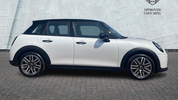 Used MINI Cooper 2024 for sale - 75116079: Photo 3