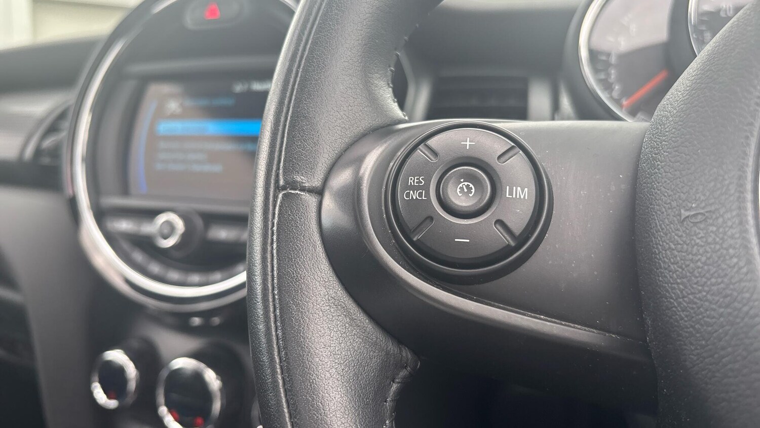 Used MINI Convertible 2018 for sale - 76086085: Photo 20
