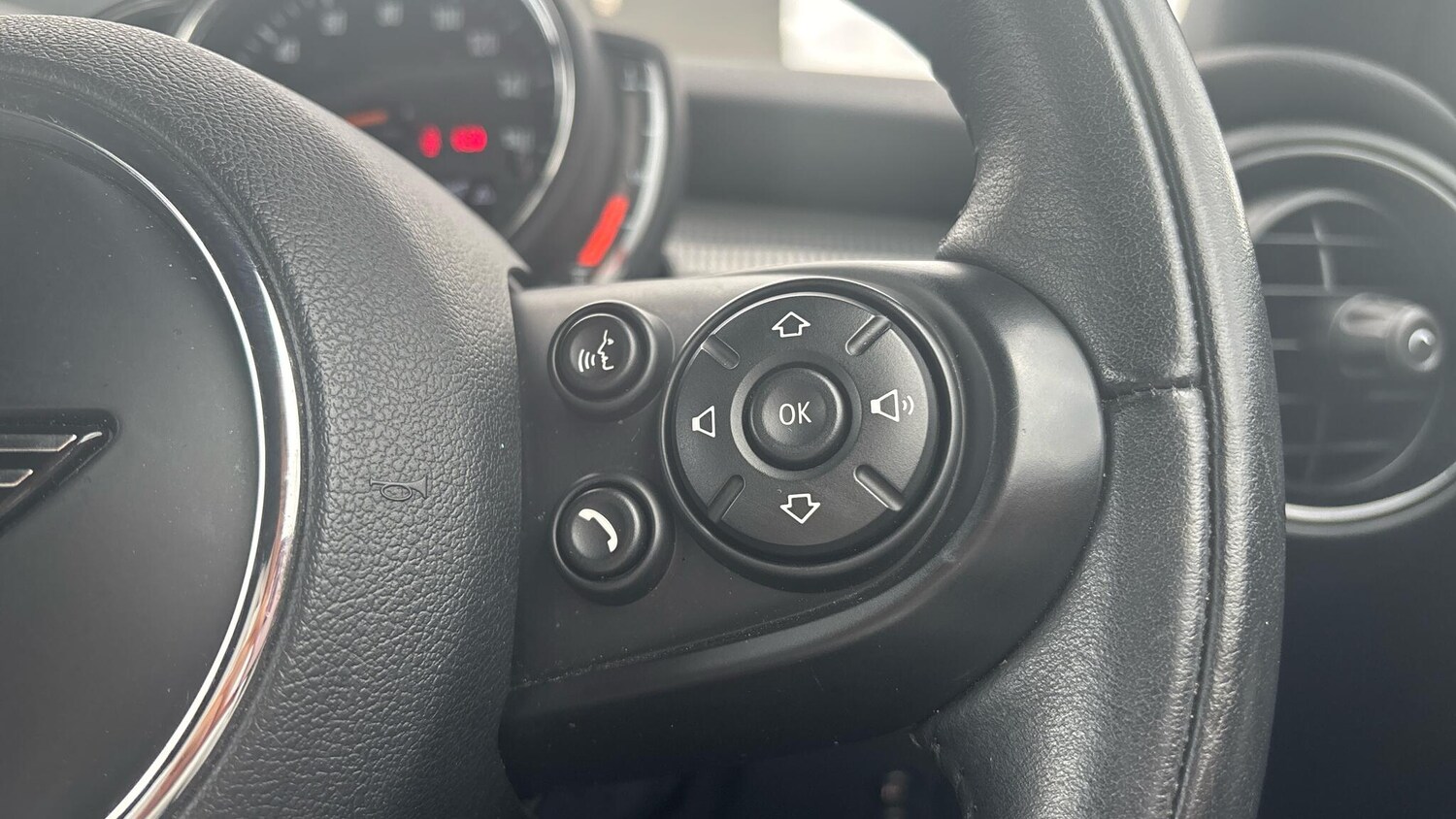 Used MINI Convertible 2018 for sale - 76086085: Photo 21
