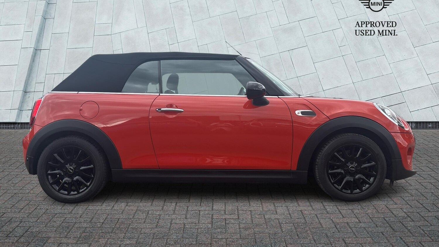 Used MINI Convertible 2018 for sale - 76086085: Photo 3