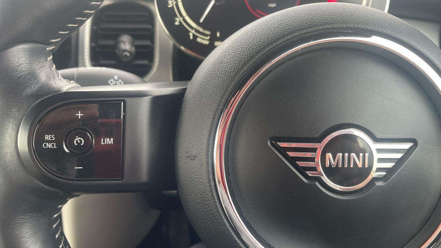 Used MINI Convertible 2021 for sale - 76389750: Photo 17