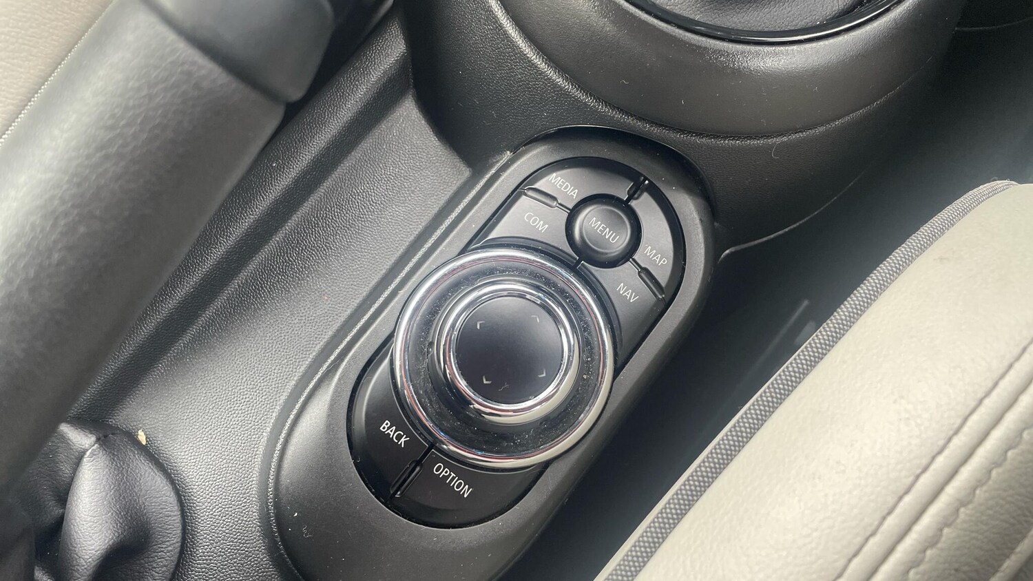 Used MINI Convertible 2021 for sale - 76389750: Photo 19