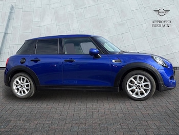 Used MINI Hatch 2019 for sale - 77971381: Photo