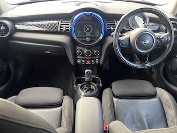 Used MINI Hatch 2019 for sale - 77971381: Photo