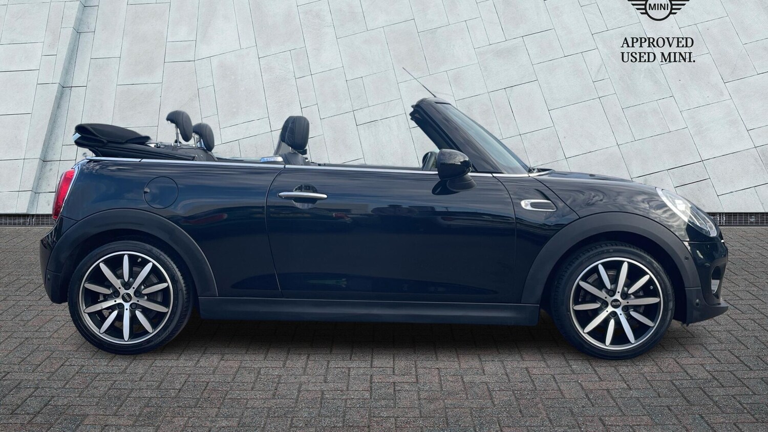Used MINI Convertible 2019 for sale - 76111660: Photo 3