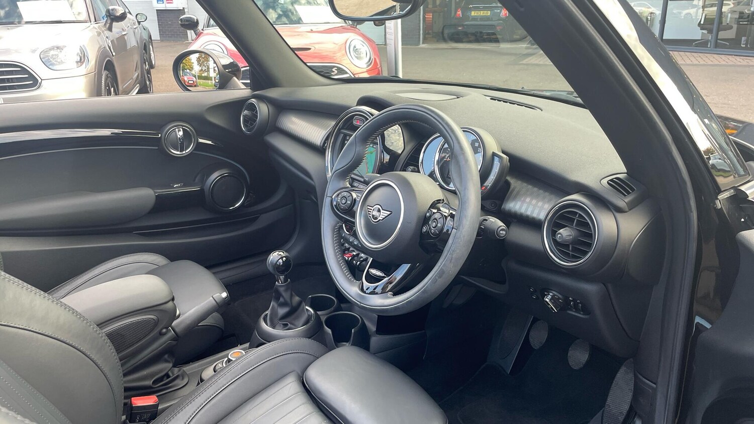 Used MINI Convertible 2019 for sale - 76111660: Photo 6