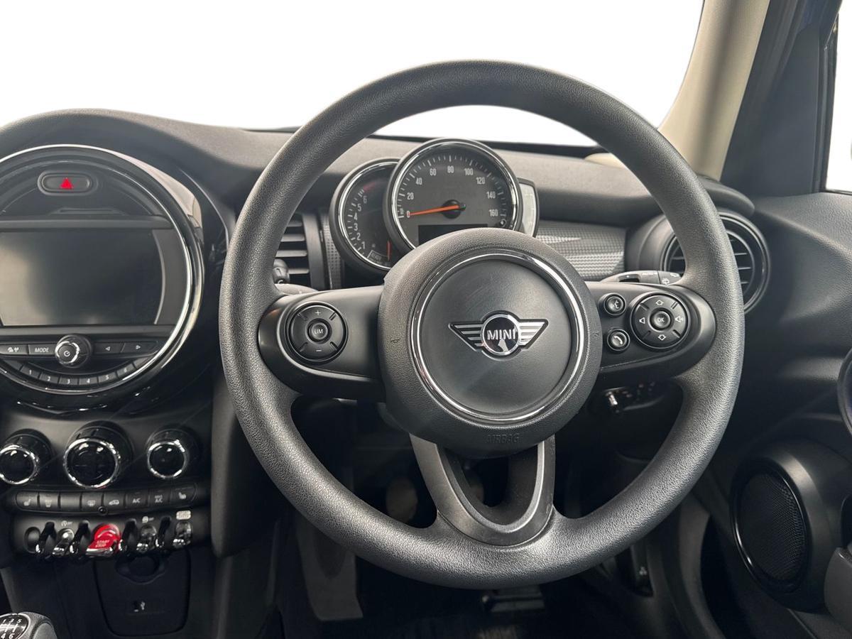 Used MINI Hatch 2019 for sale - 77994874: Photo 5