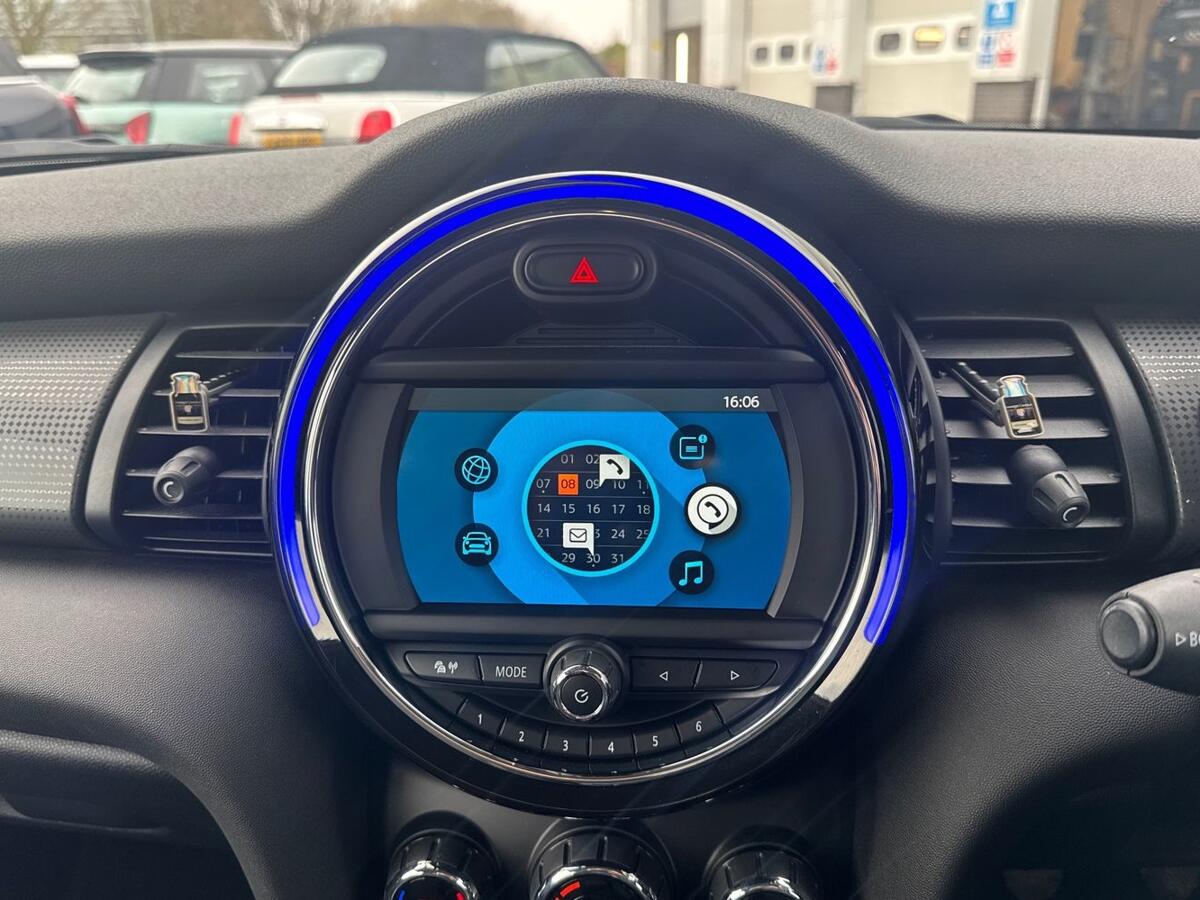 Used MINI Hatch 2019 for sale - 77994874: Photo 8