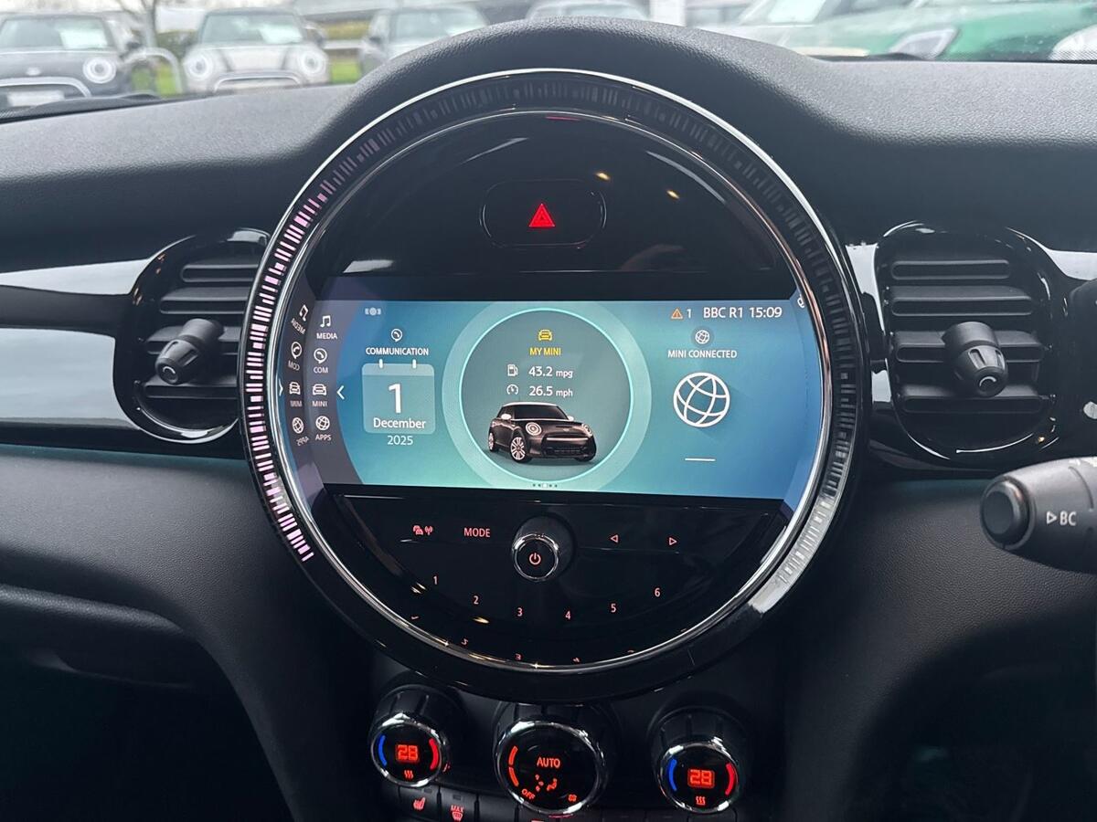 Used MINI Hatch 2022 for sale - 76662399: Photo 11