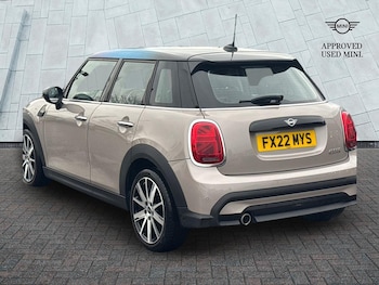 Used MINI Hatch 2022 for sale - 76662399: Photo