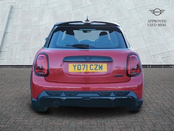 Used MINI Hatch 2021 for sale - 76716801: Photo