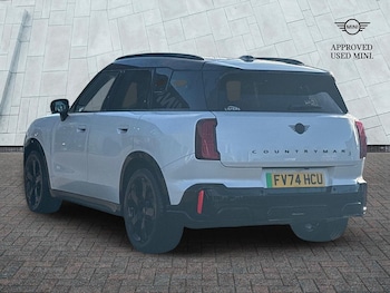 Used MINI Electric Cooper 2024 for sale - 76539505: Photo