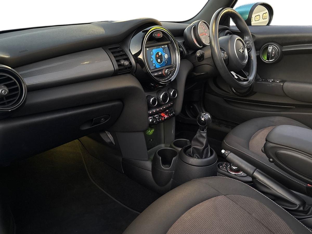 Used MINI Convertible 2019 for sale - 77013610: Photo 7