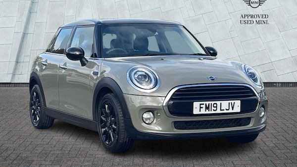 Used MINI Hatch 2019 for sale - 76139692: Photo 1