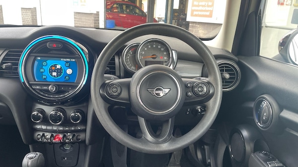 Used MINI Hatch 2019 for sale - 76139692: Photo 5