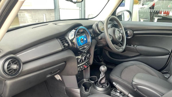 Used MINI Hatch 2019 for sale - 76139692: Photo 7