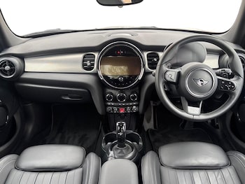 Used MINI Hatch 2023 for sale - 78008596: Photo