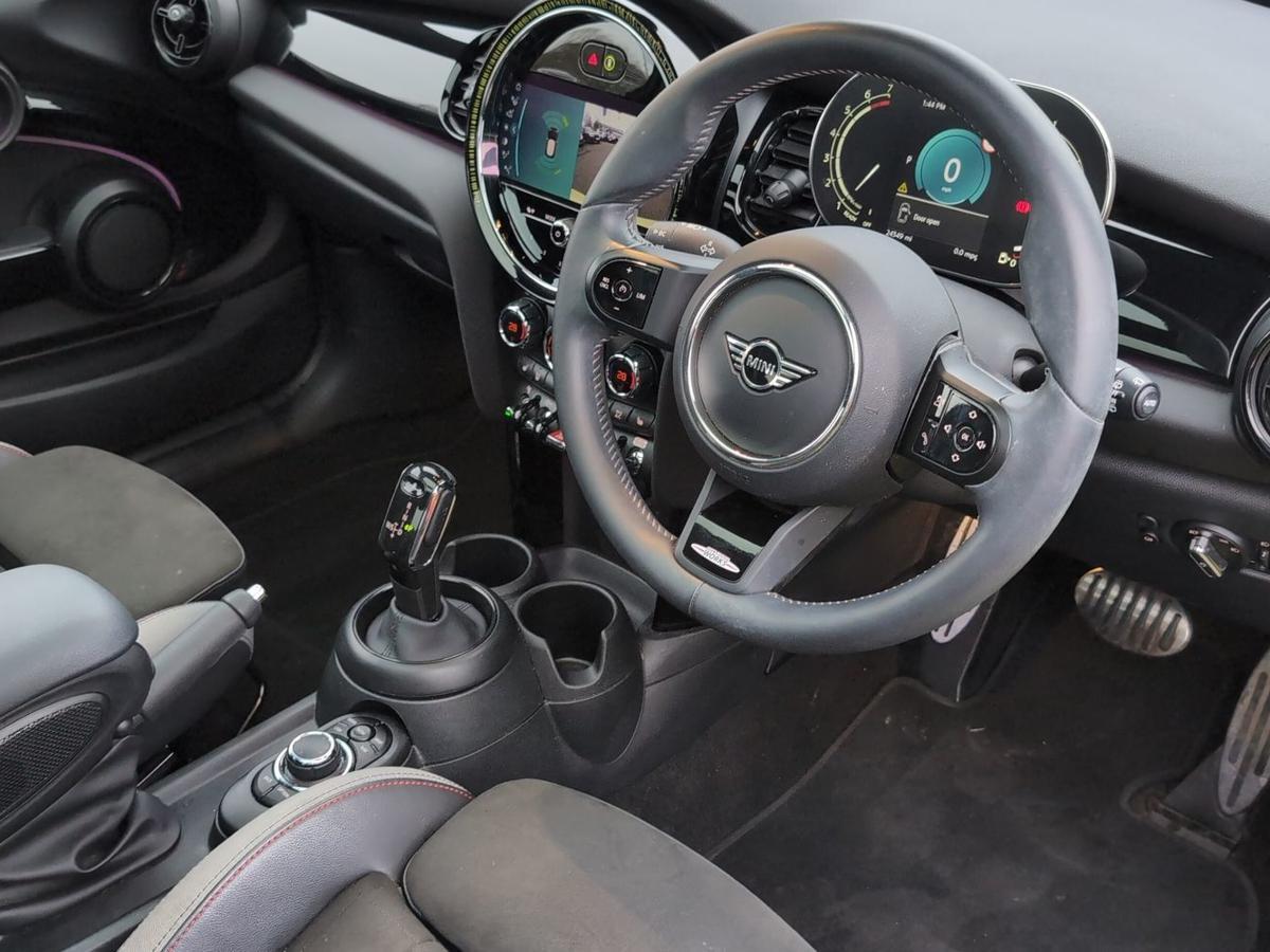 Used MINI Hatch 2023 for sale - 77359902: Photo 6