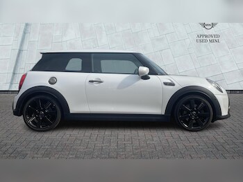 Used MINI Hatch 2023 for sale - 76500858: Photo