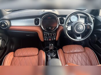 Used MINI Hatch 2022 for sale - 76389752: Photo