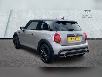 Used MINI Hatch 2021 for sale - 76692781: Photo