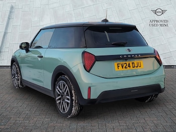 Used MINI Cooper 2024 for sale - 77332574: Photo