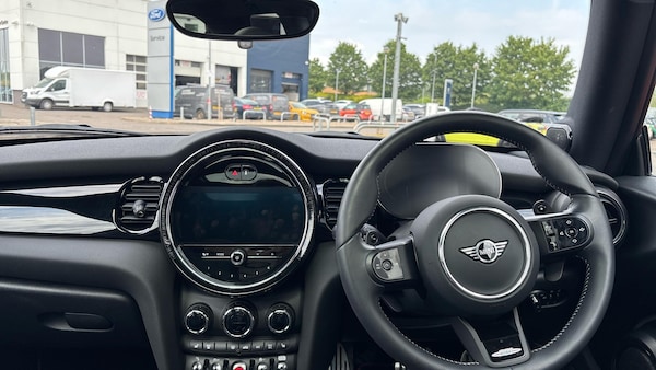 Used MINI Hatch 2023 for sale - 76261139: Photo 5