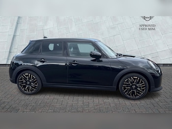 Used MINI Cooper 2024 for sale - 75521651: Photo