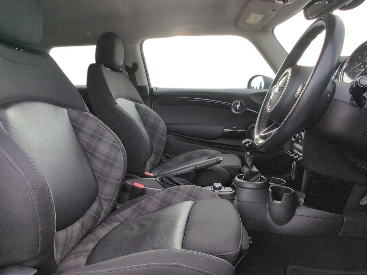 Used MINI Hatch 2018 for sale - 77647520: Photo 11