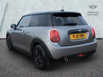 Used MINI Hatch 2018 for sale - 77647520: Photo