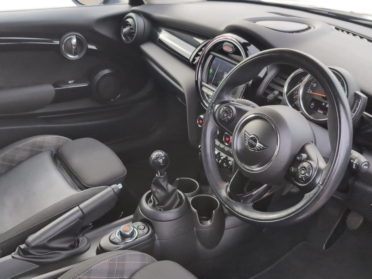 Used MINI Hatch 2018 for sale - 77647520: Photo 6