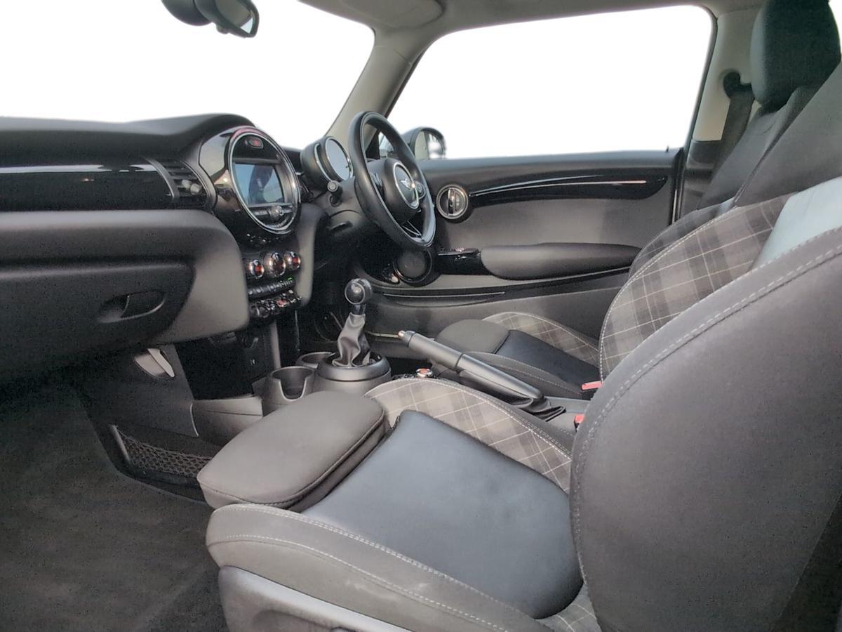 Used MINI Hatch 2018 for sale - 77647520: Photo 7