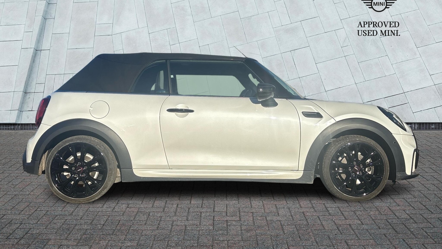 Used MINI Convertible 2023 for sale - 76400334: Photo 3