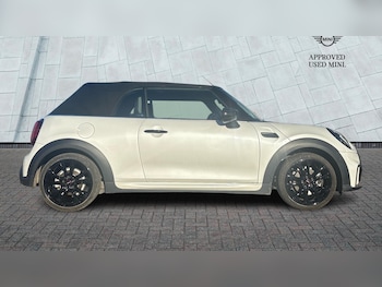 Used MINI Convertible 2023 for sale - 76400334: Photo