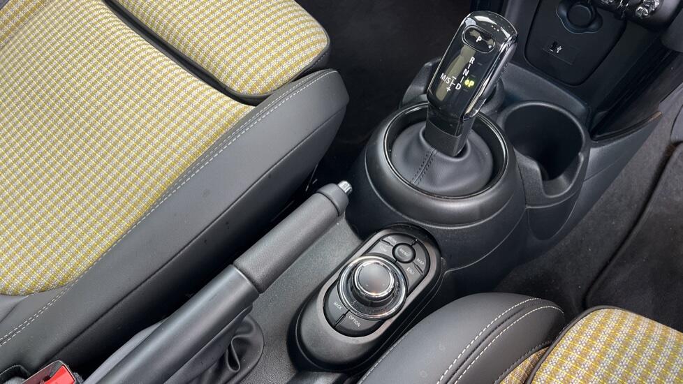 Used MINI Hatch 2023 for sale - 76111702: Photo 10