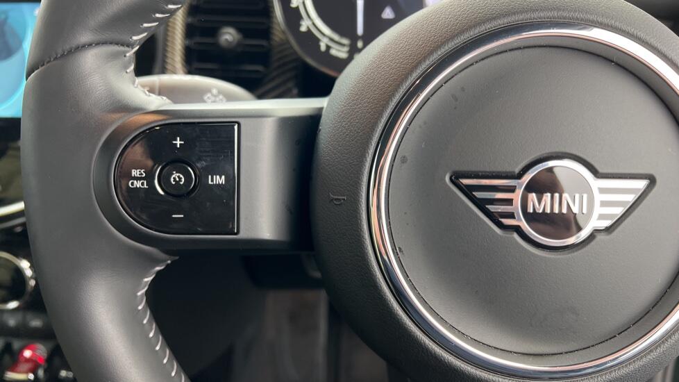 Used MINI Hatch 2023 for sale - 76111702: Photo 17
